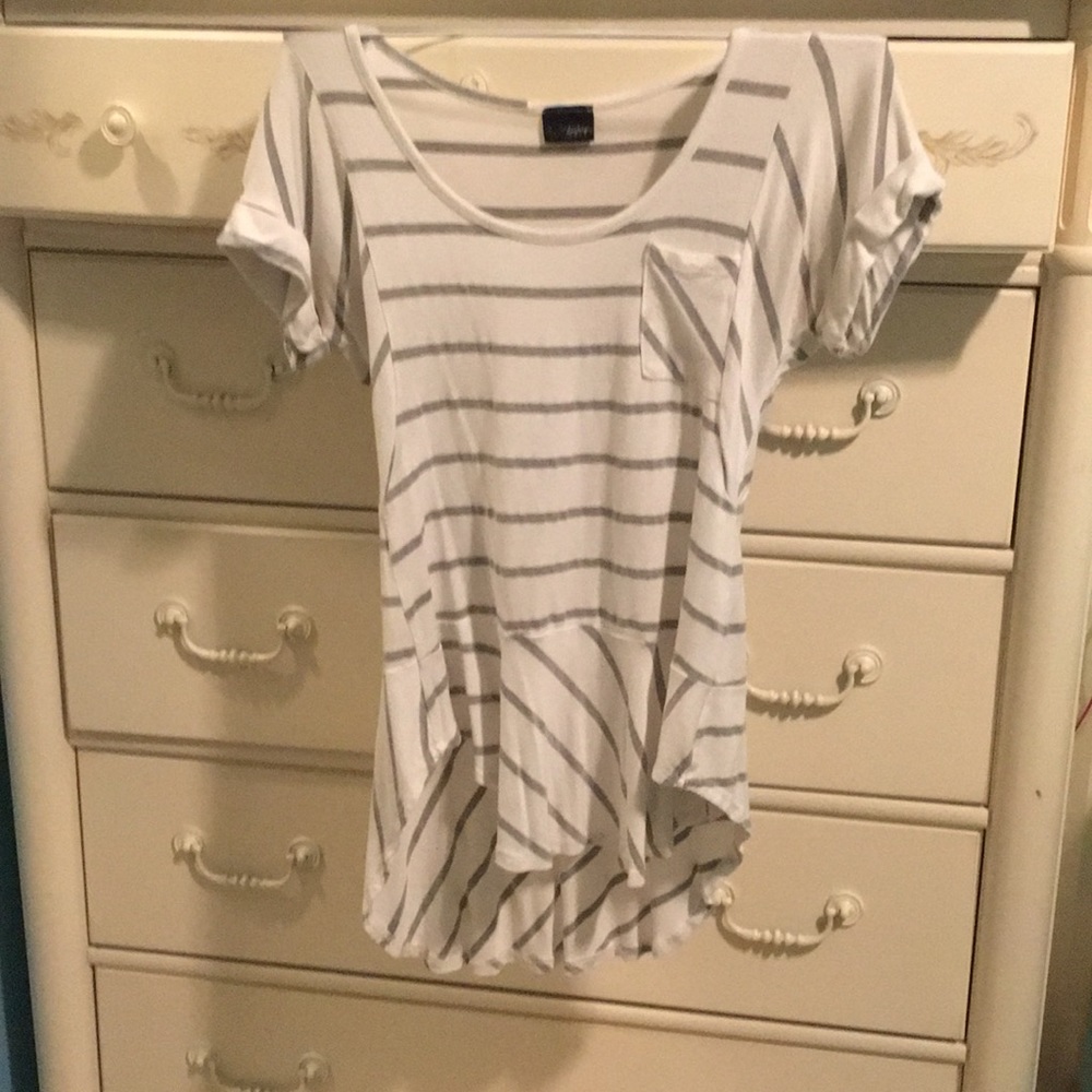 Short sleeved white and grey high low shirt